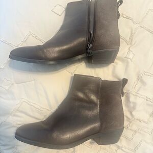 Coach - Sz 9B - Carmen Brown Ankle Boots